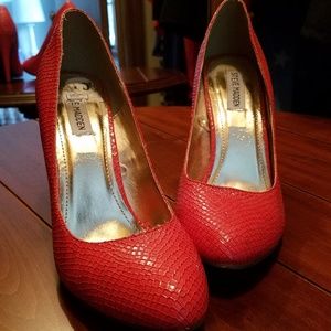 Steve Madden Coral Snakeskin Print Heels